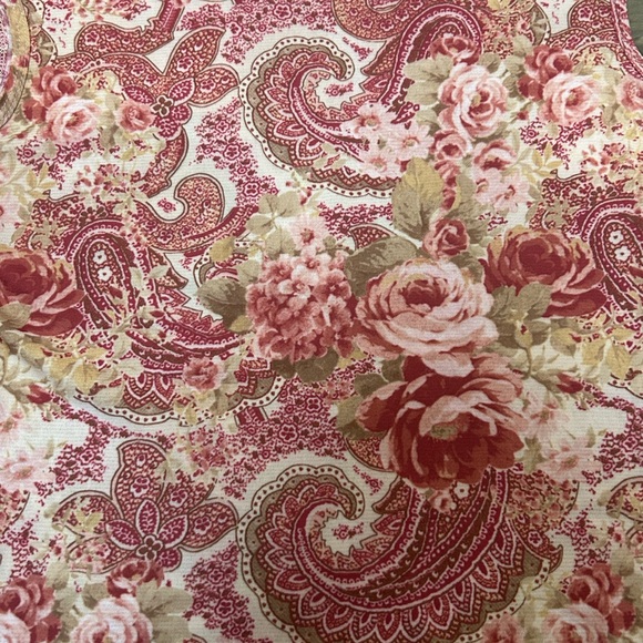 XOXO Paisley Pink Short Sleeve Top - Picture 4 of 6